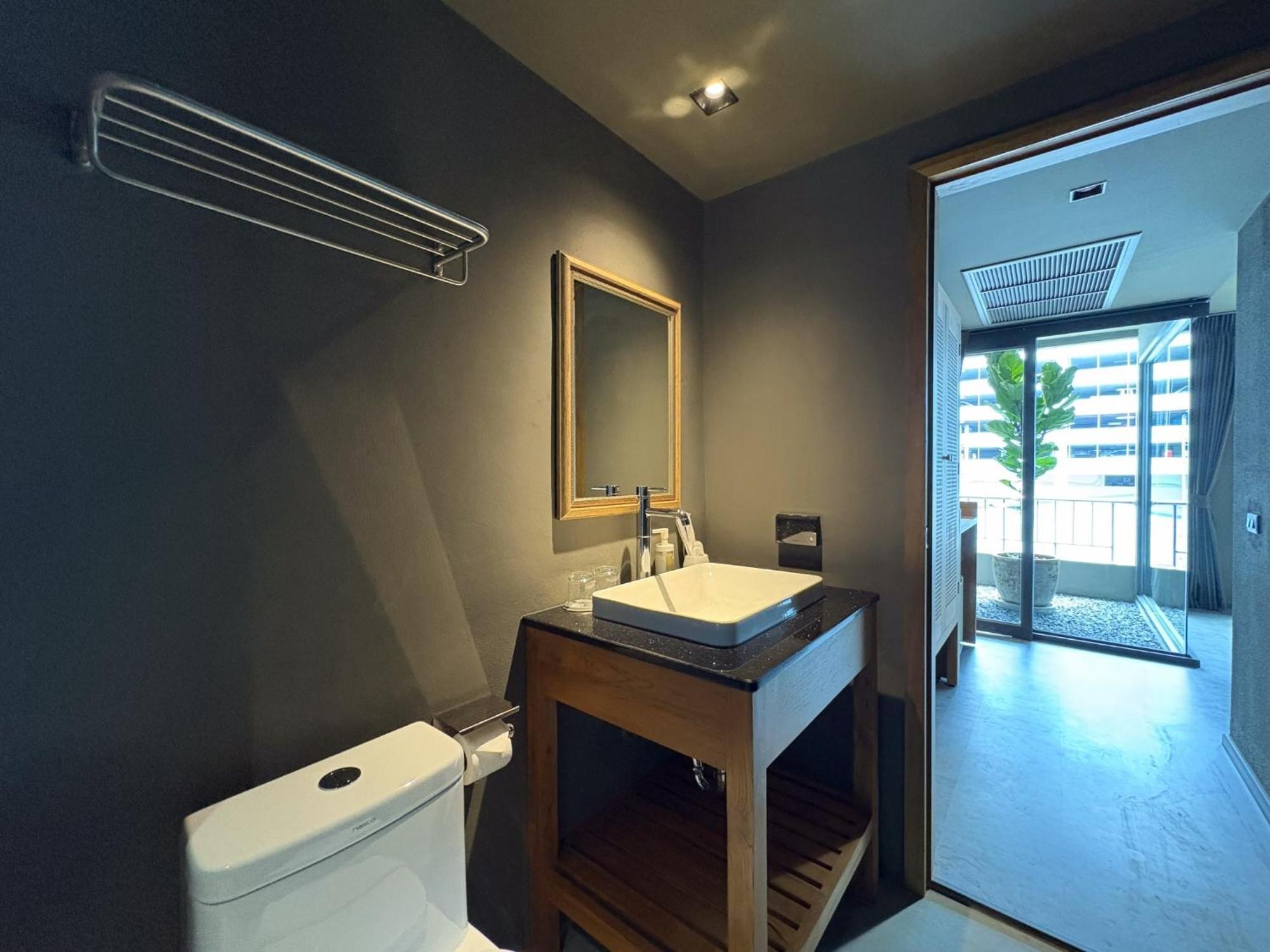 Centric Place Hotel Bangkok Bagian luar foto