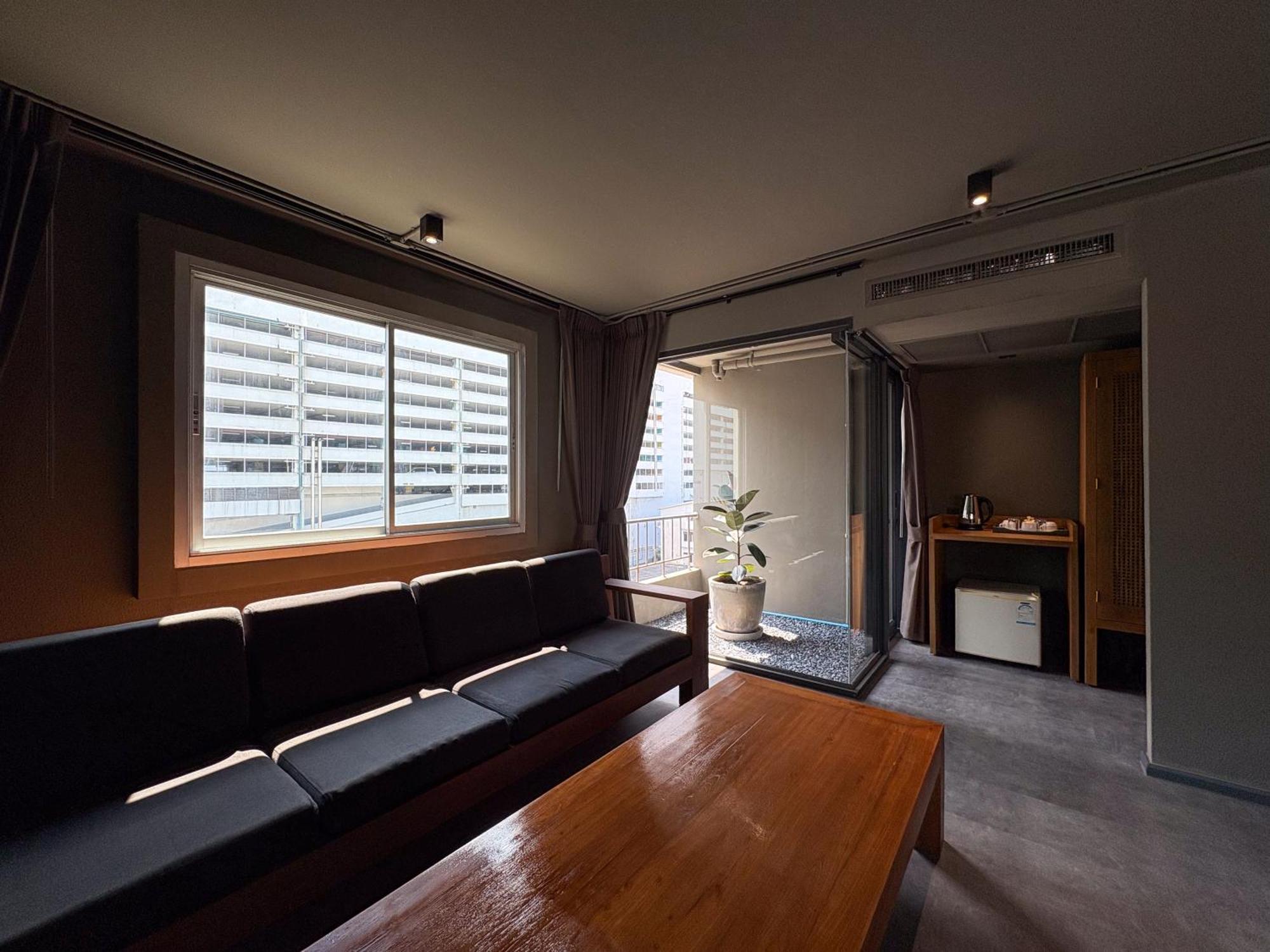 Centric Place Hotel Bangkok Bagian luar foto