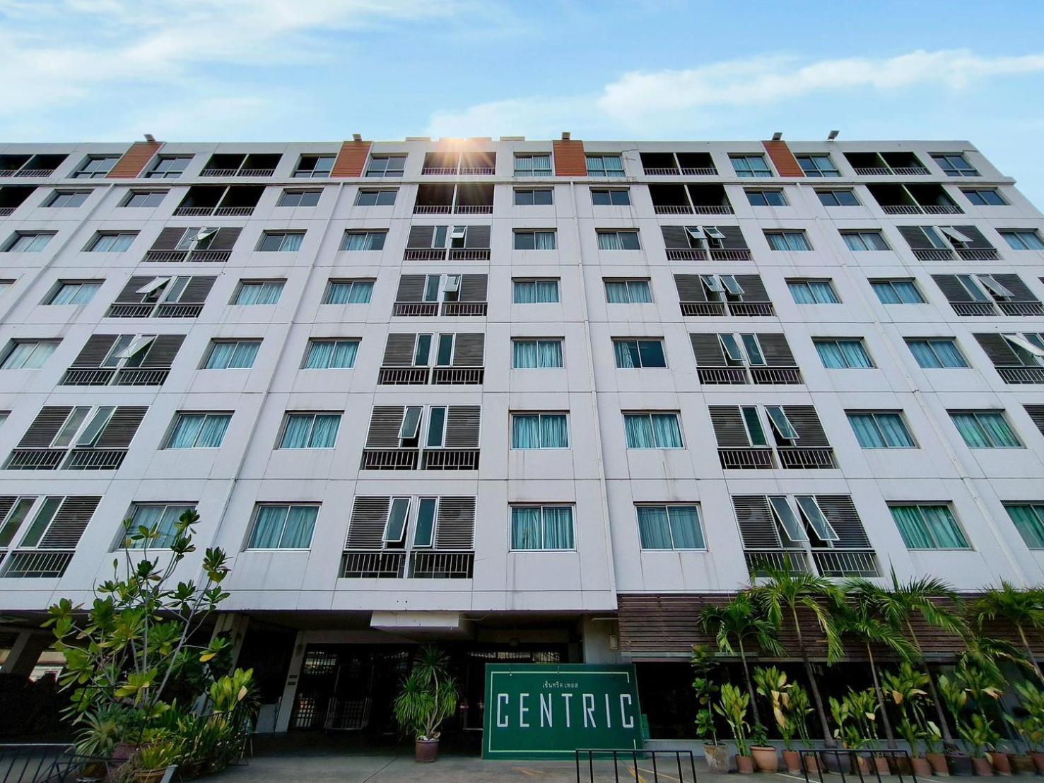 Centric Place Hotel Bangkok Bagian luar foto