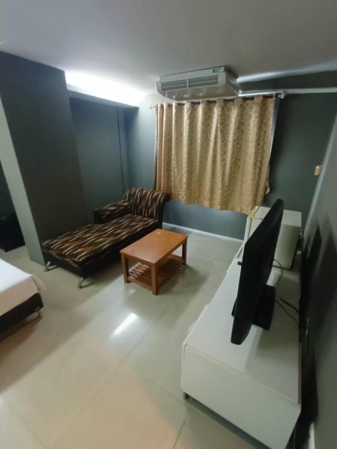 Centric Place Hotel Bangkok Bagian luar foto