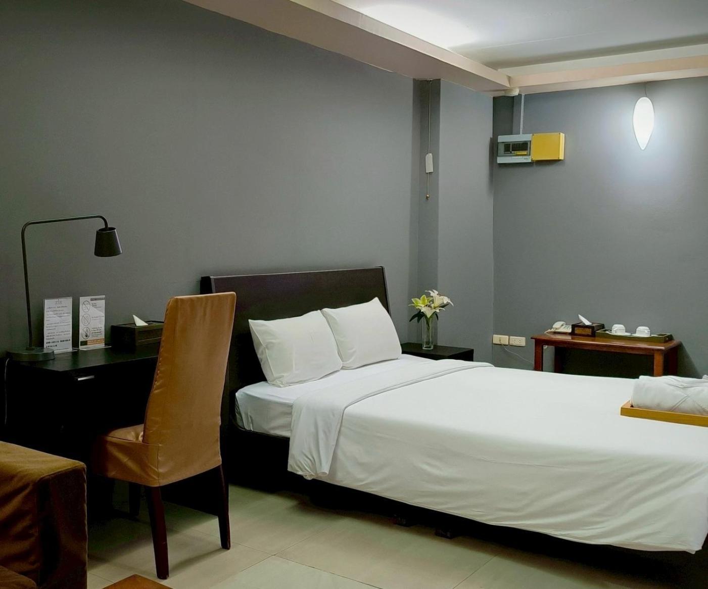 Centric Place Hotel Bangkok Bagian luar foto