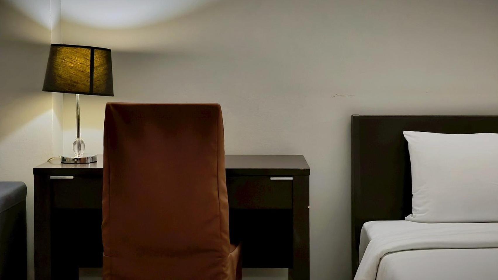 Centric Place Hotel Bangkok Bagian luar foto